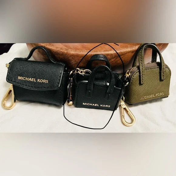 MICHAEL Michael Kors Black and Gold Keychain - Picture 1 of 2